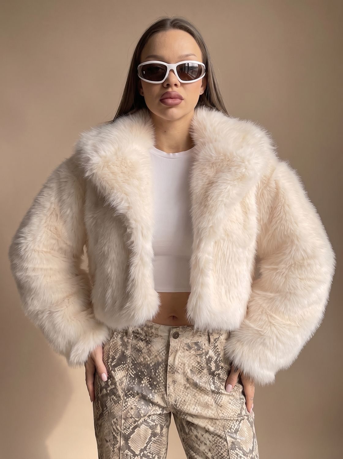 Faux Fur Coat for Women with Statement Sleeves and Cropped Fit - 3 - Stylewhipped