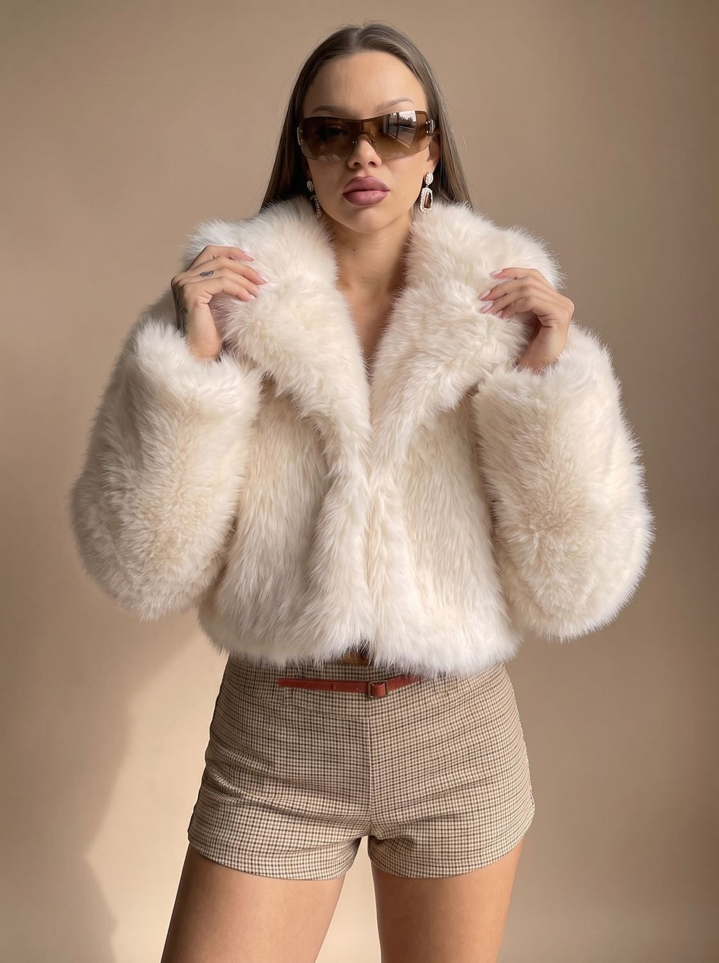 Faux Fur Coat for Women with Statement Sleeves and Cropped Fit - 5 - Stylewhipped