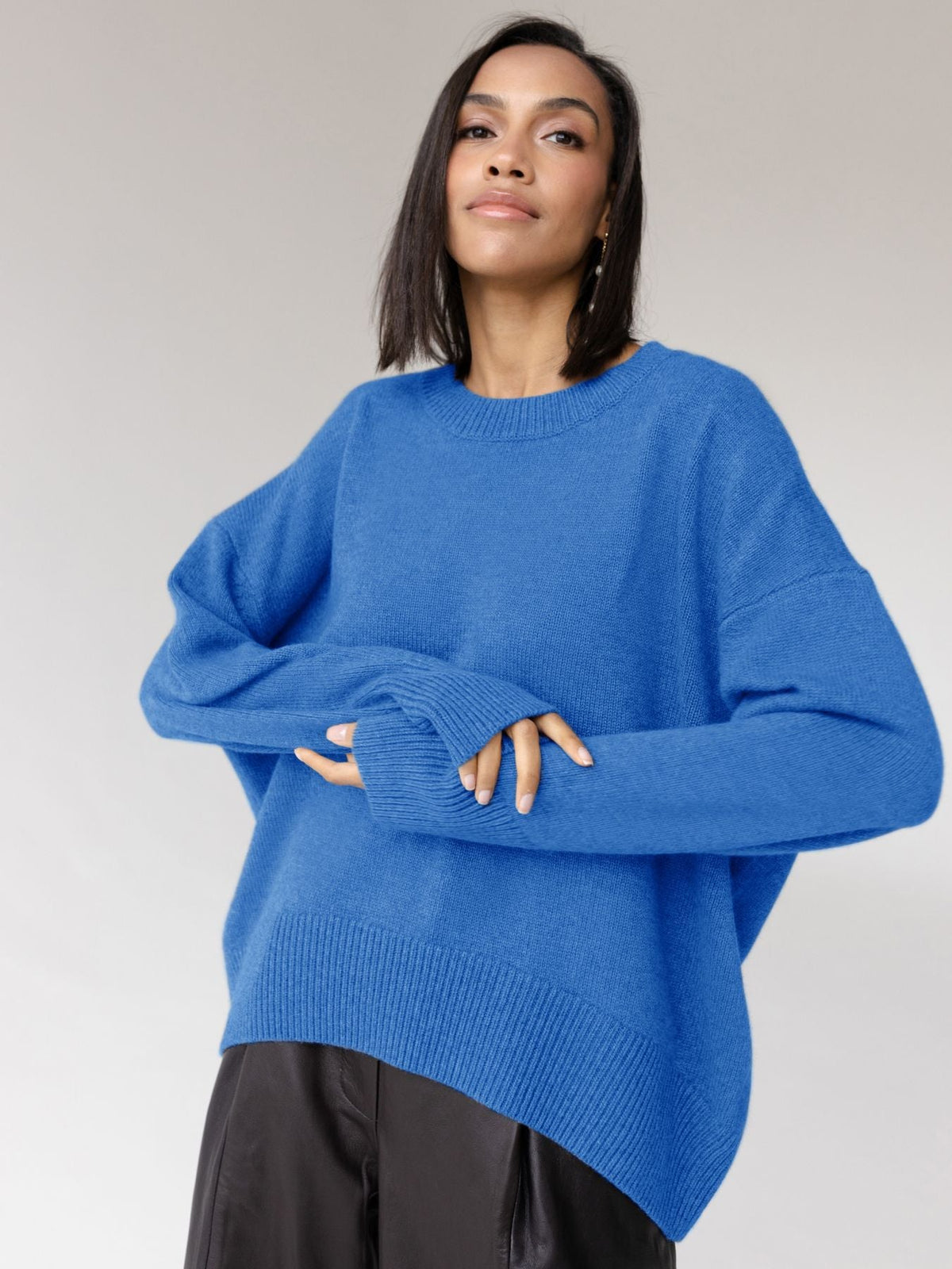 Oversized Women's Pullover with Ribbed Hem and Long Sleeves - 3 - Stylewhipped