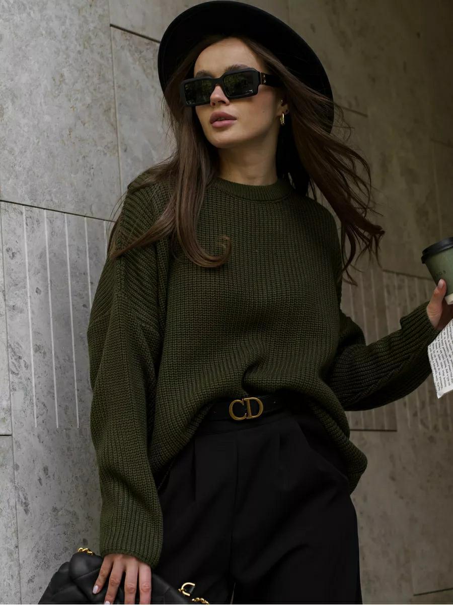 Chunky Knit Women's Sweater with Relaxed Fit and Round Neck - 2 - Stylewhipped