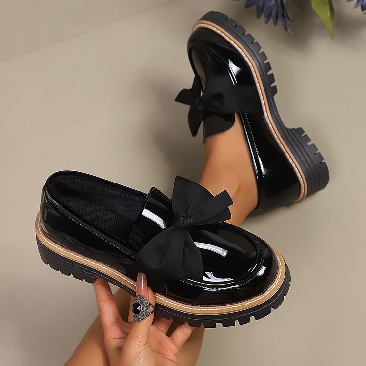 Loafers Women with Chunky Sole and Bow Detail - 4 - Stylewhipped