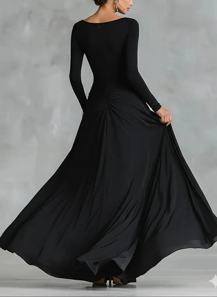 Maxi Dress Women's Fitted Silhouette with Elegant Boat Neck - 4 - Stylewhipped