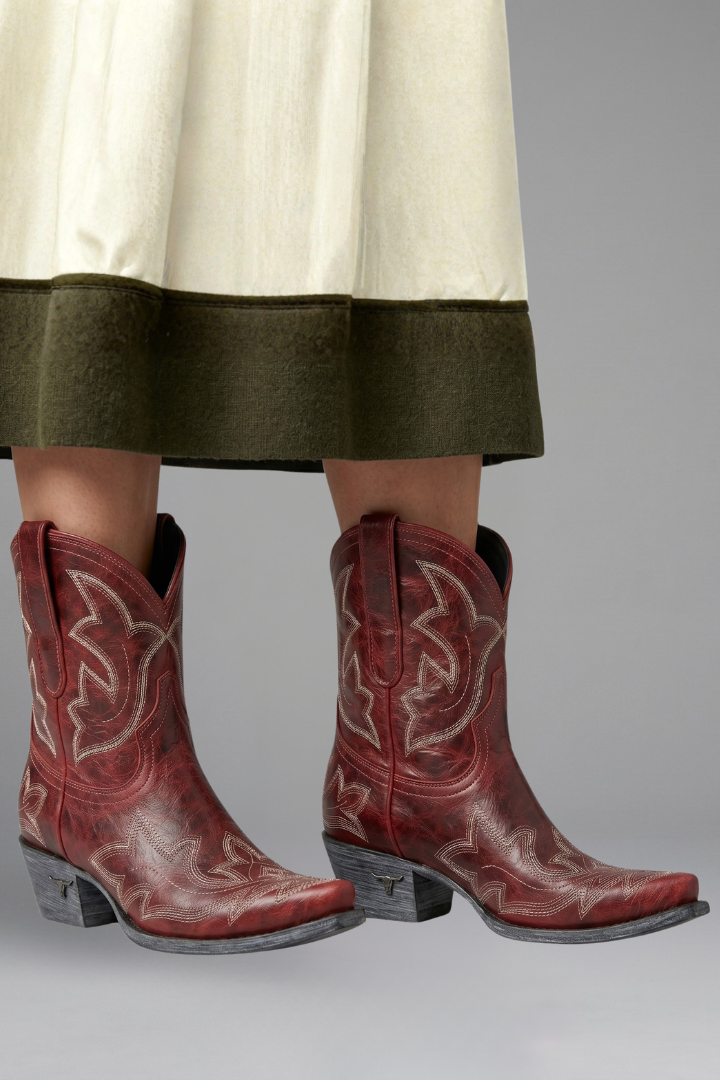 Western-Style Women's Boots with Pointed Toe and Embroidered Design - 3 - Stylewhipped
