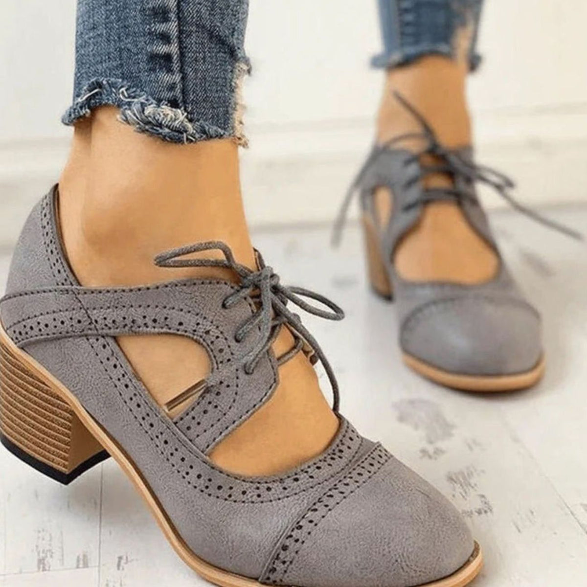 Women's Block Heels with Brogue Detailing and Lacing - 6 - Stylewhipped